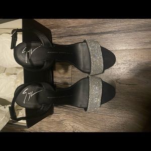 ‼️SOLD‼️Giuseppe Zanotti Swarovski Suede Slingbacks